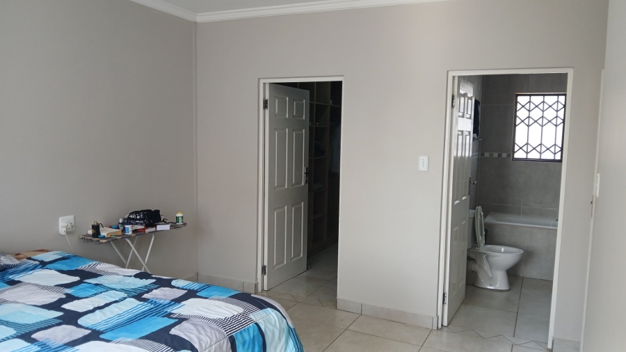 4 Bedroom Property for Sale in Heidedal Free State